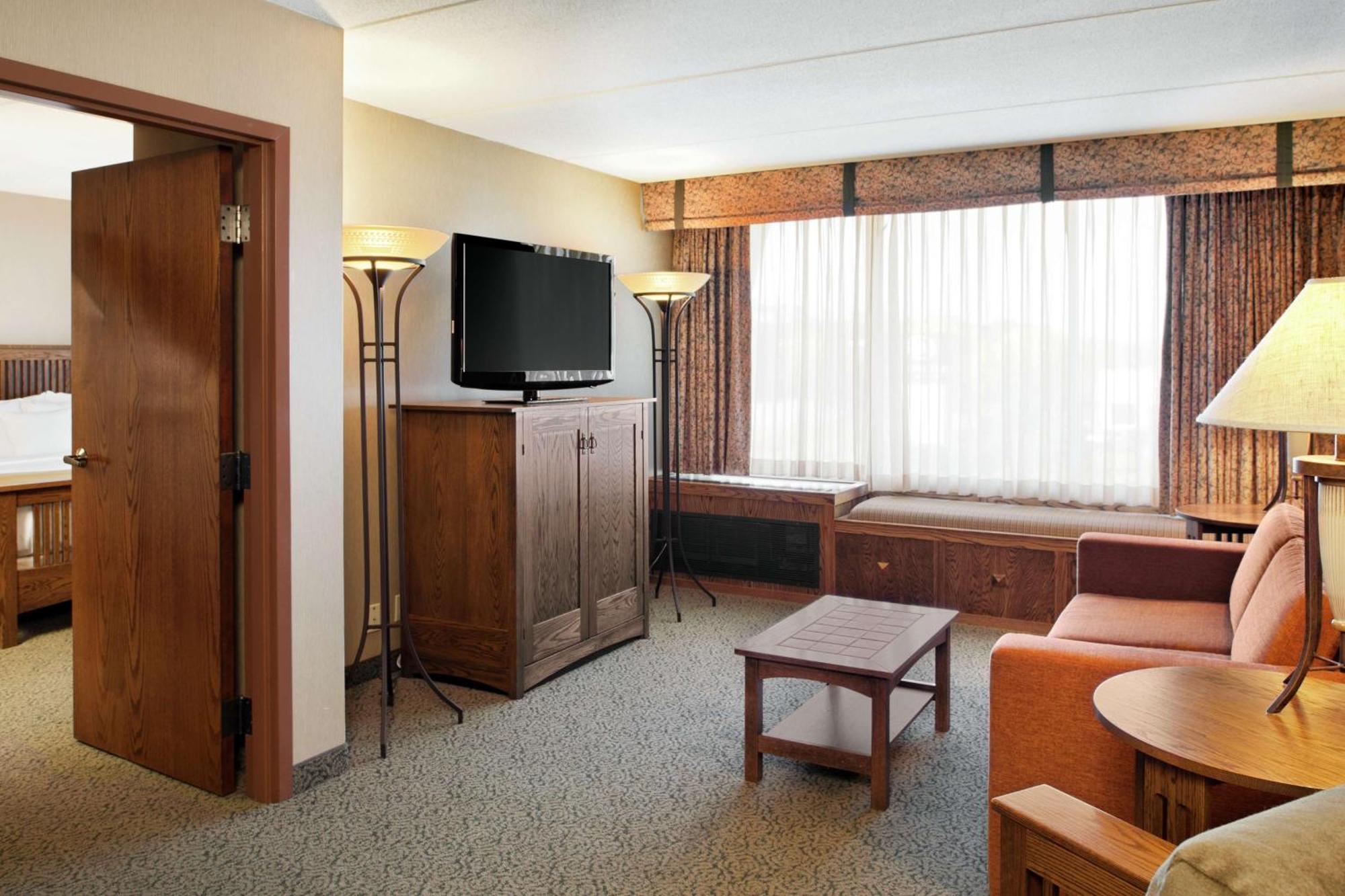 Doubletree By Hilton Libertyville-Mundelein Ngoại thất bức ảnh