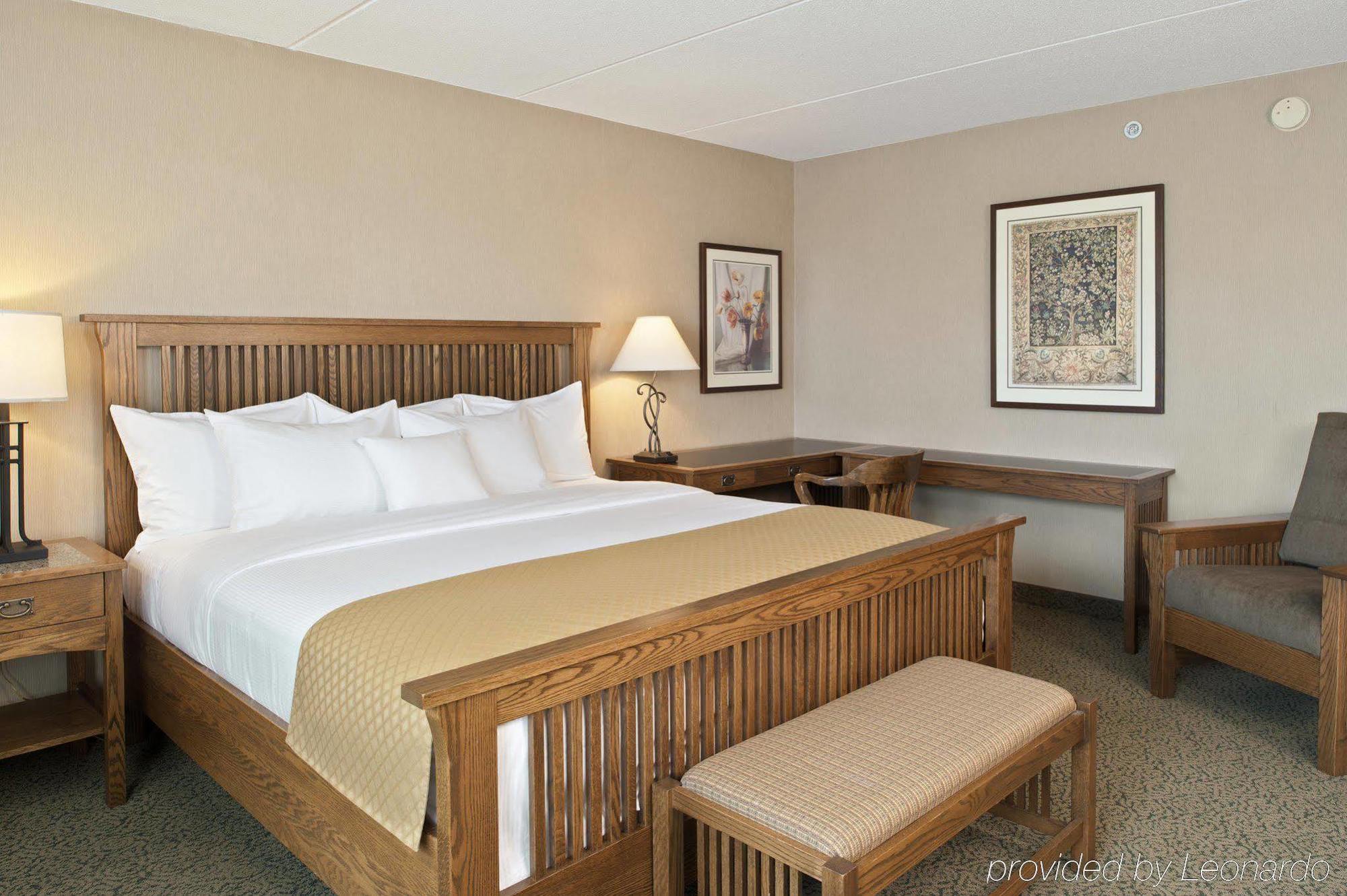 Doubletree By Hilton Libertyville-Mundelein Phòng bức ảnh